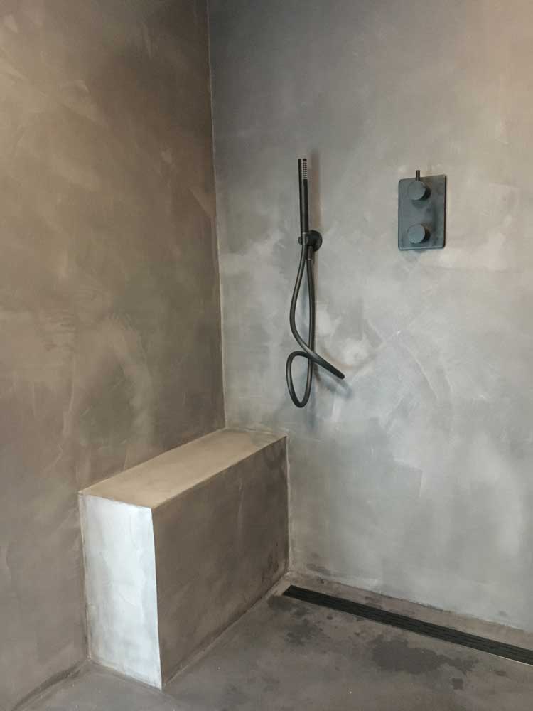 badkamer beton ciré zwart onderhoud menaam